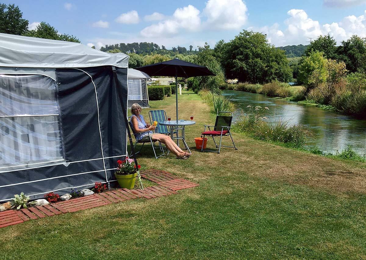 Flower Camping Les Deux Rivières Sasu L'étoile