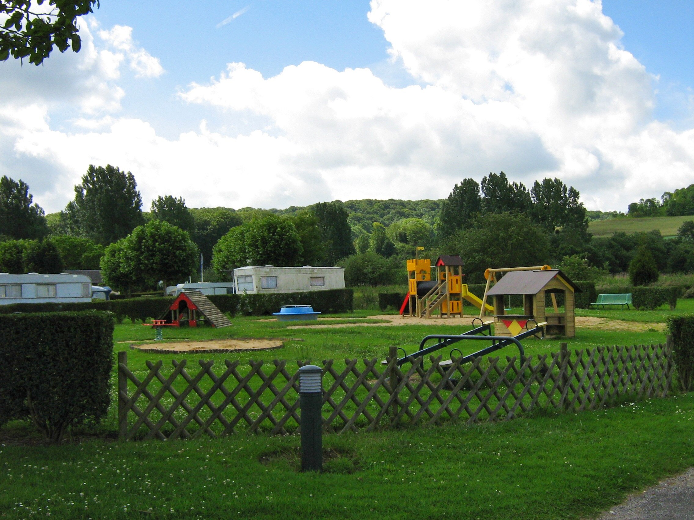 Flower Camping Les Deux Rivières Sasu L'étoile