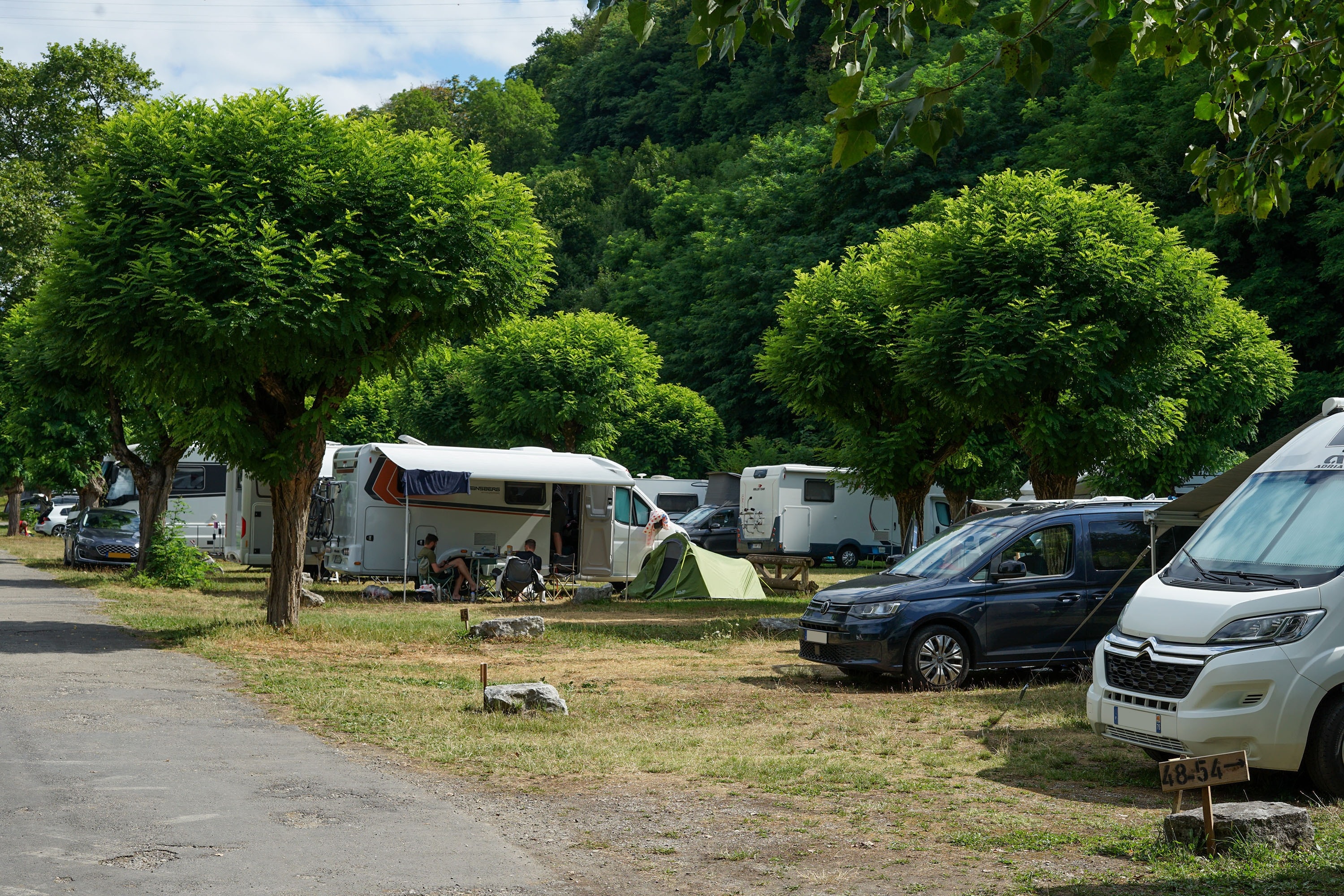 Camping Les Adoubes Onlycamp