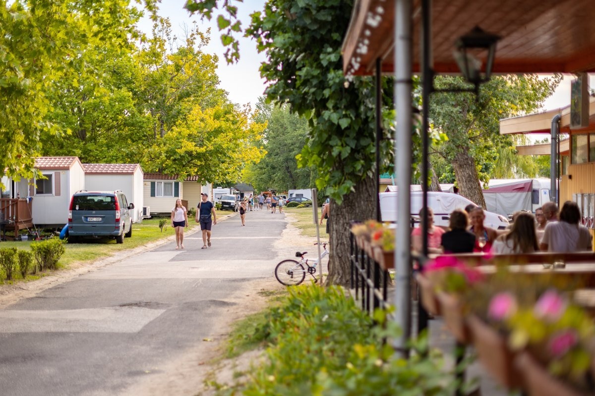 Balatontourist Camping Strand Holiday